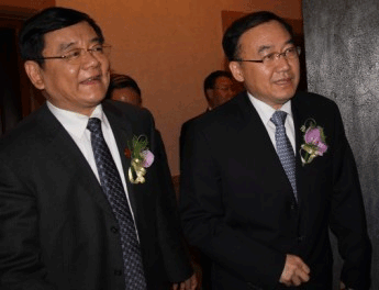 國家質(zhì)檢總局副局長劉平均，河南省副省長徐濟(jì)超進(jìn)入會(huì)場